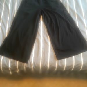 Wide leg cropped pants